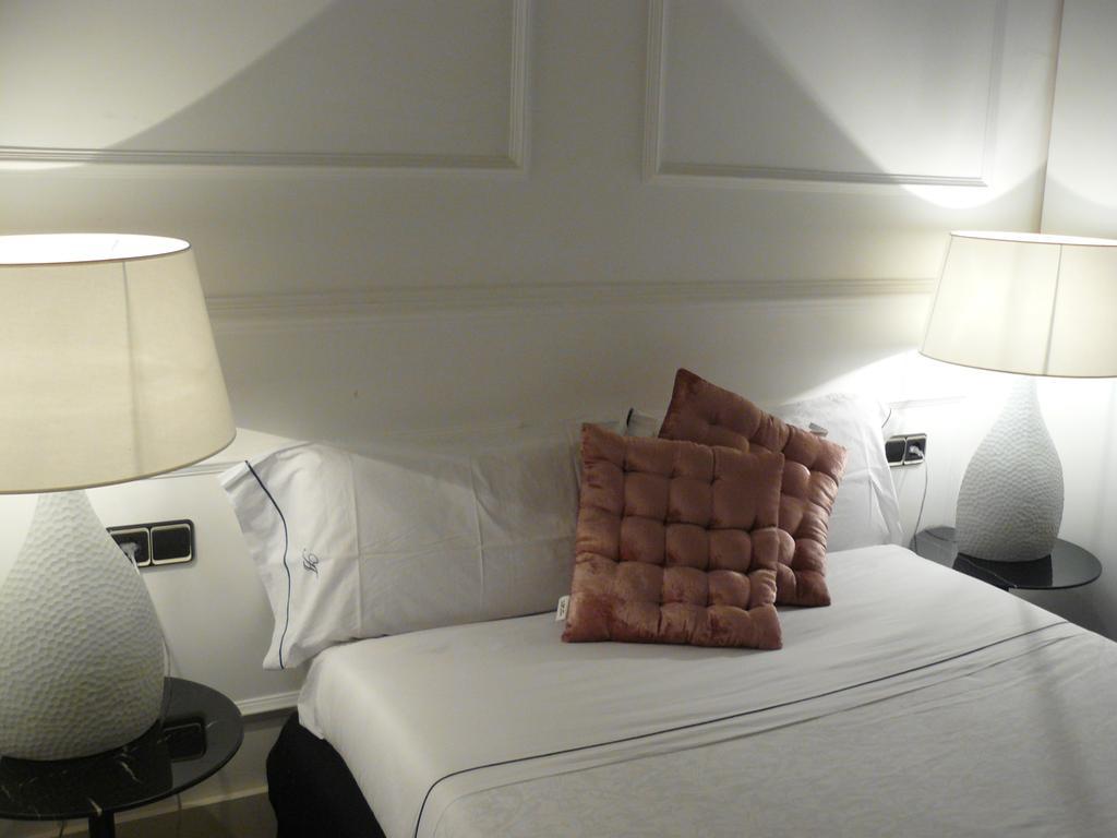 Apartamentos Manzana Madrid Rum bild